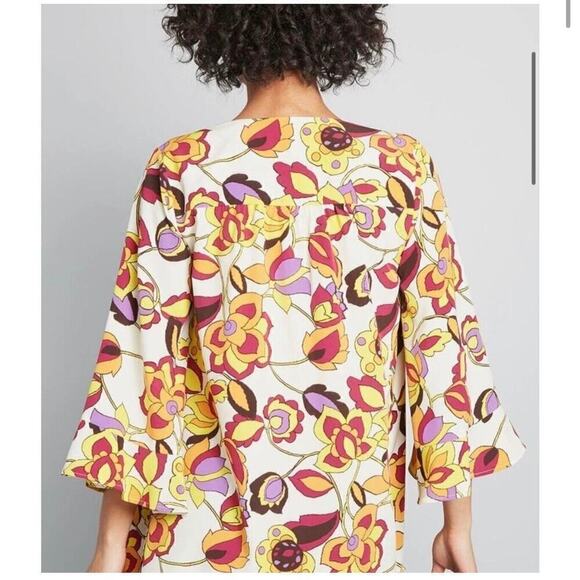 ModCloth Certainly Styled White Floral Kimono Size L/XL - Picture 2 of 9